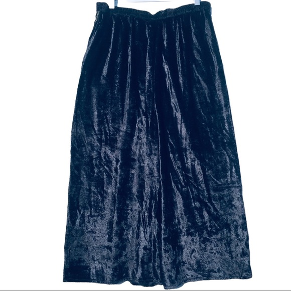 WORLD MARKET SIZE Small Medium Pants Black Velour Wide Leg Embroider SKU# 545016 - Picture 2 of 13